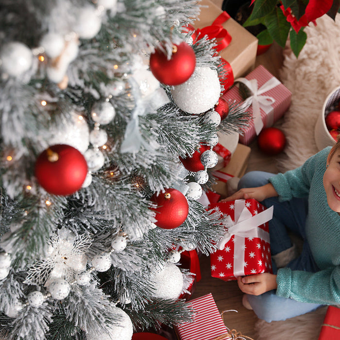 Dare to Be Different: Creating a Statement Holiday with a Colored Christmas Tree